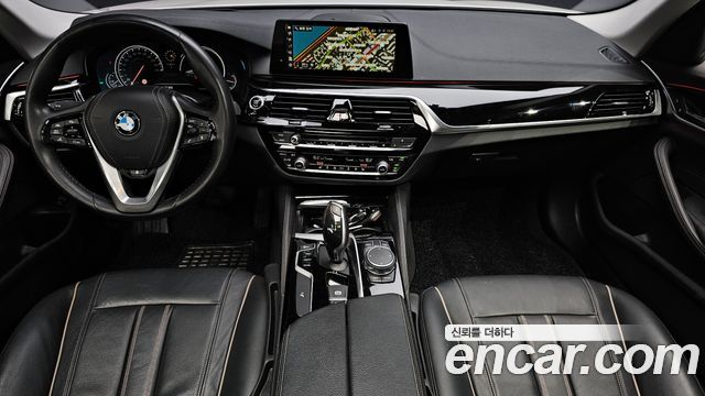 BMW 5-Series 520i Luxury