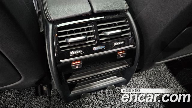 BMW 5-Series 520i Luxury