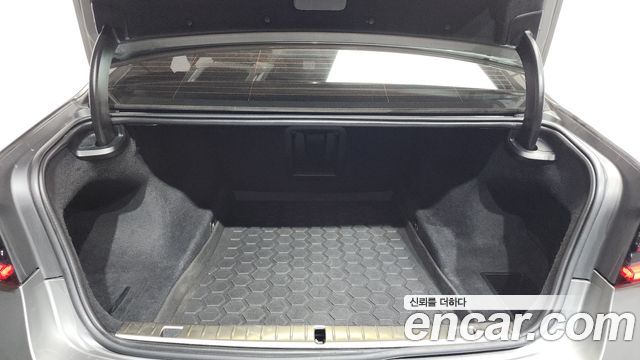 BMW 7-Series 730Ld xDrive M Sport