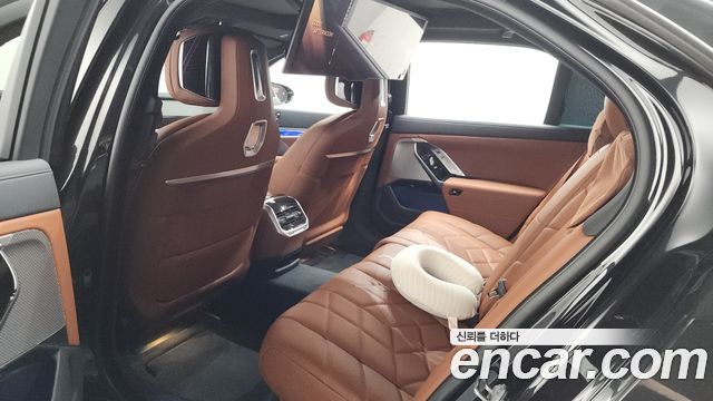 BMW 7-Series 740i xDrive M Sport