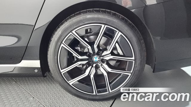 BMW 7-Series 740i xDrive M Sport
