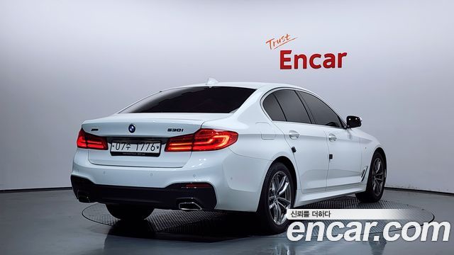 BMW 5-Series 530i M Sport Package Plus