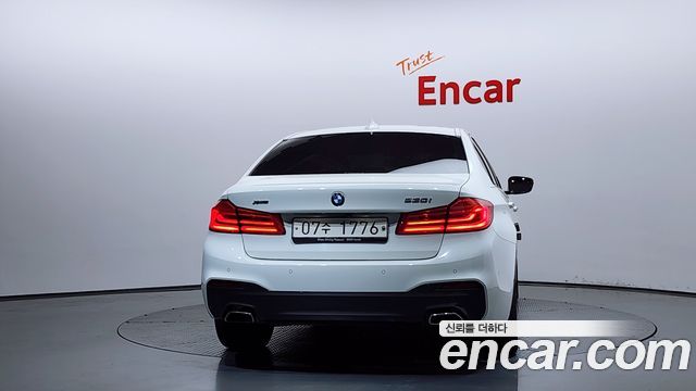 BMW 5-Series 530i M Sport Package Plus
