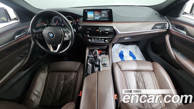 BMW 5-Series 530i M Sport Package Plus