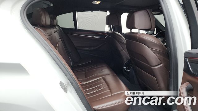 BMW 5-Series 530i M Sport Package Plus