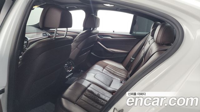 BMW 5-Series 530i M Sport Package Plus
