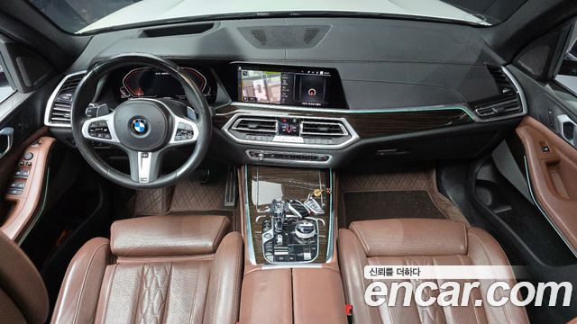 BMW X5 M50d First Edition