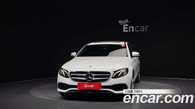Mercedes-Benz E-Class E200 Avantgarde