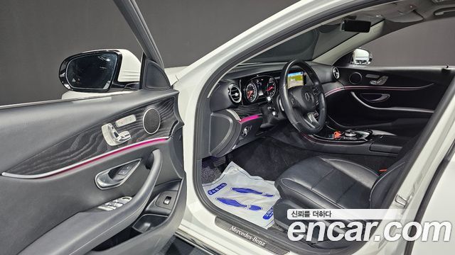Mercedes-Benz E-Class E200 Avantgarde