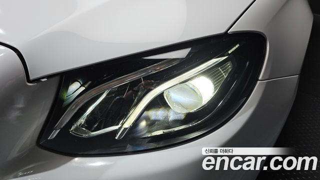 Mercedes-Benz E-Class E200 Avantgarde