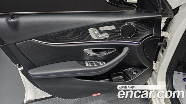 Mercedes-Benz E-Class E200 Avantgarde