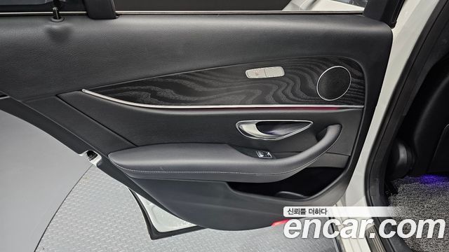 Mercedes-Benz E-Class E200 Avantgarde