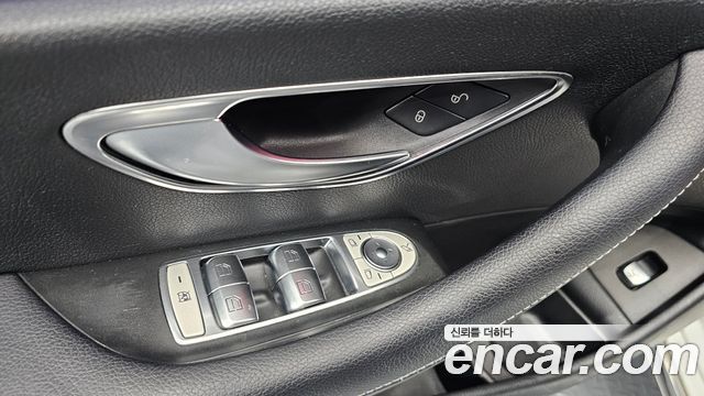 Mercedes-Benz E-Class E200 Avantgarde