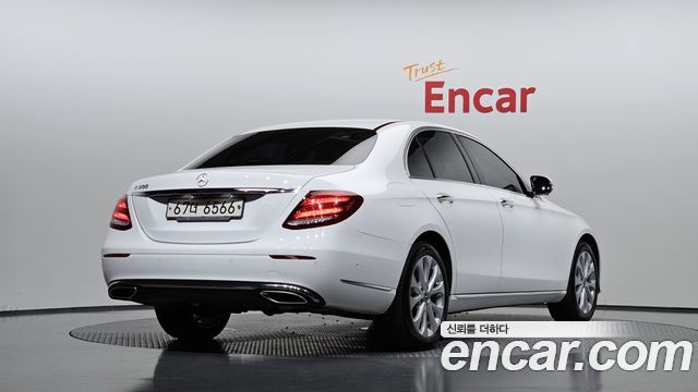 Mercedes-Benz E-Class E300 Exclusive