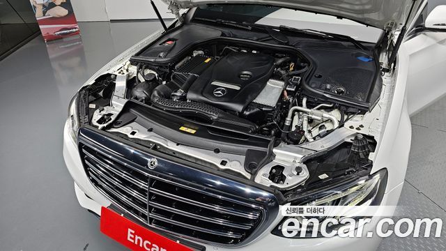 Mercedes-Benz E-Class E300 Exclusive