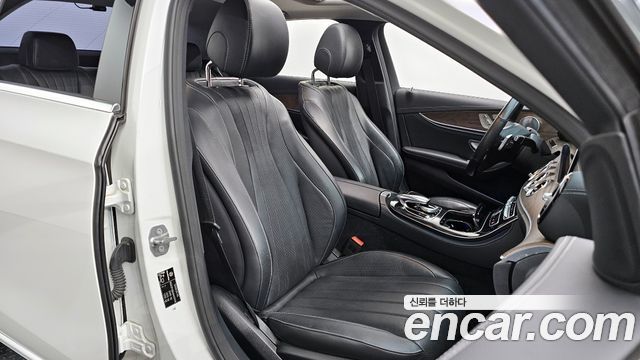 Mercedes-Benz E-Class E300 Exclusive