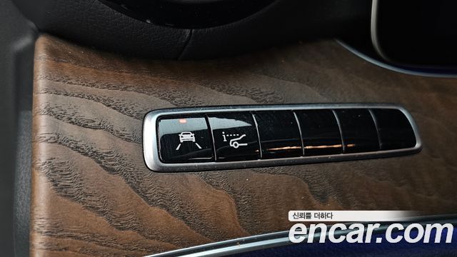 Mercedes-Benz E-Class E300 Exclusive