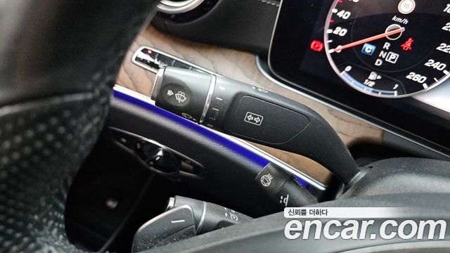 Mercedes-Benz E-Class E300 Exclusive