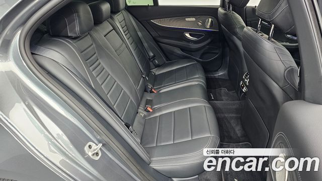 Mercedes-Benz E-Class E350 4MATIC AMG Line