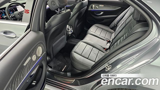Mercedes-Benz E-Class E350 4MATIC AMG Line