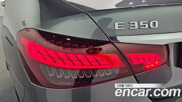 Mercedes-Benz E-Class E350 4MATIC AMG Line