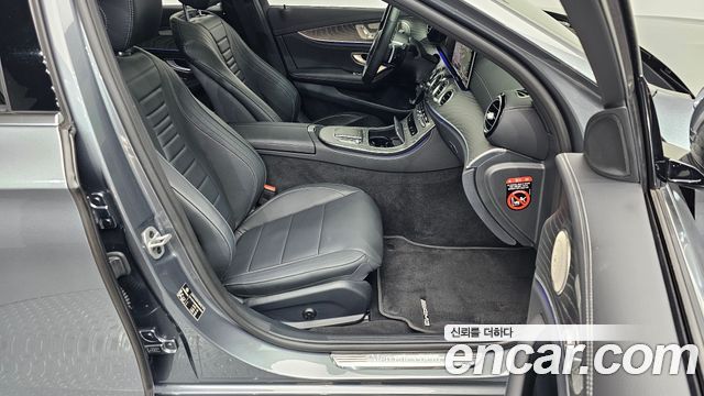 Mercedes-Benz E-Class E350 4MATIC AMG Line