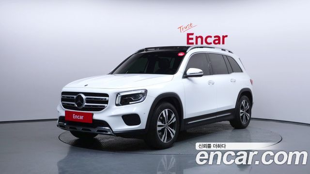 Mercedes-Benz GLB-Class GLB220