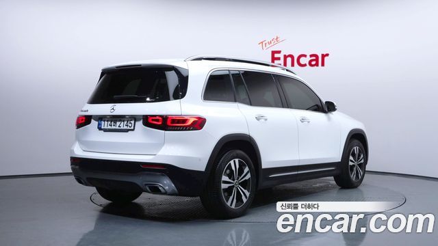 Mercedes-Benz GLB-Class GLB220