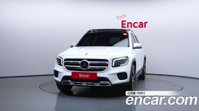 Mercedes-Benz GLB-Class GLB220