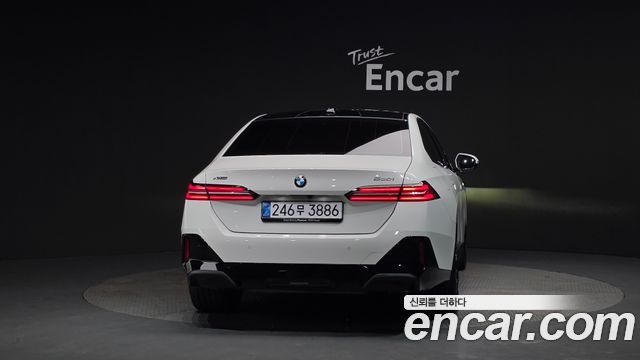 BMW 5-Series 530i xDrive M Sport