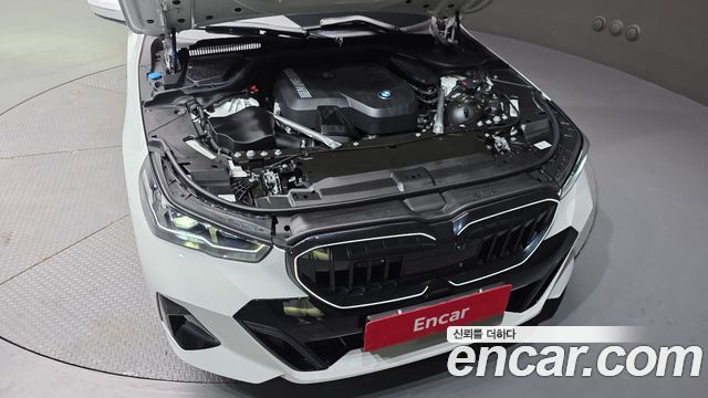 BMW 5-Series 530i xDrive M Sport