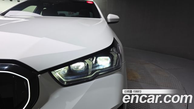 BMW 5-Series 530i xDrive M Sport