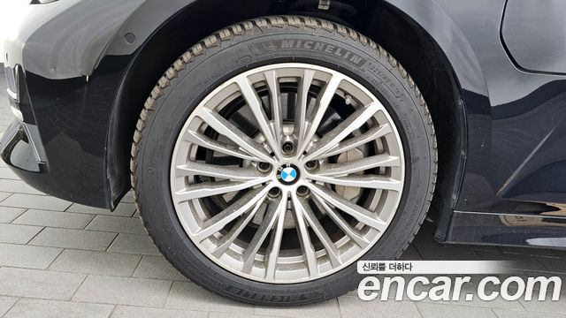 BMW 3-Series 330e Luxury