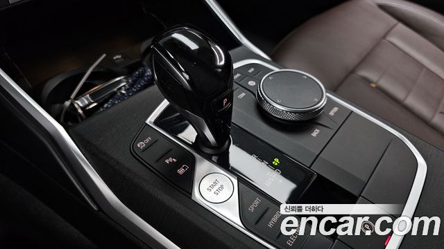BMW 3-Series 330e Luxury