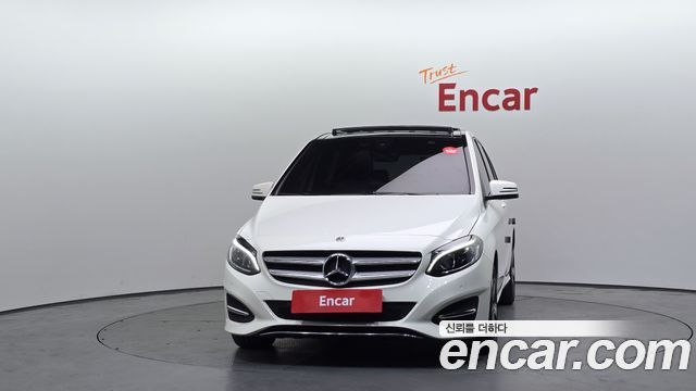Mercedes-Benz B-Class B220