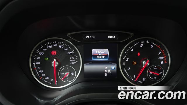 Mercedes-Benz B-Class B220