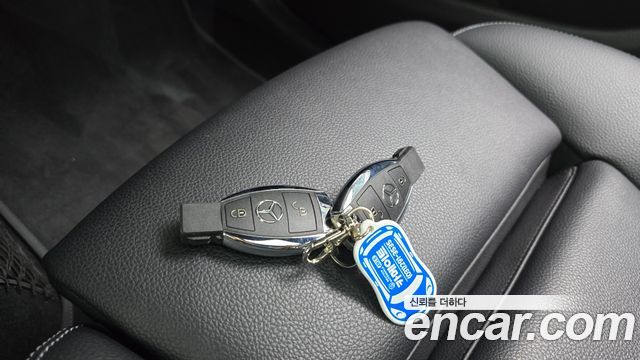 Mercedes-Benz B-Class B220