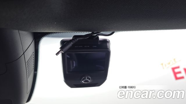 Mercedes-Benz B-Class B220