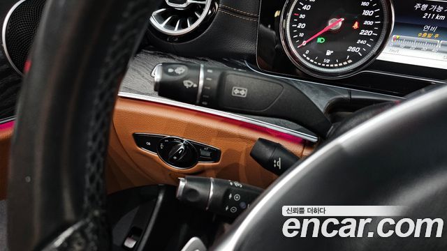 Mercedes-Benz E-Class E220d Cabriolet