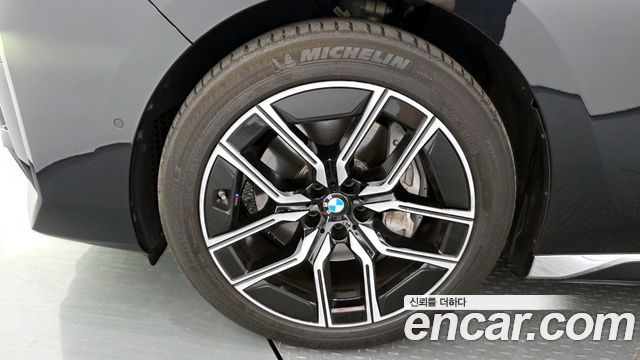 BMW 7-Series 740i sDrive M Sport
