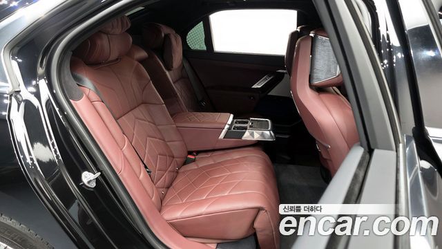 BMW 7-Series 740i sDrive M Sport