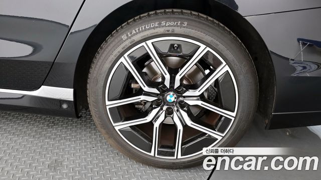 BMW 7-Series 740i sDrive M Sport