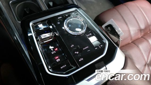 BMW 7-Series 740i sDrive M Sport