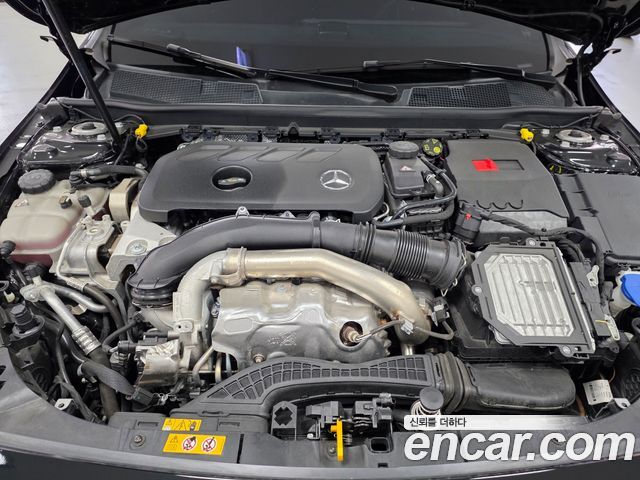 Mercedes-Benz CLA-Class CLA250 4MATIC
