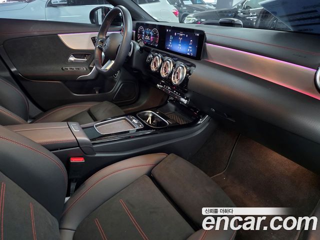 Mercedes-Benz CLA-Class CLA250 4MATIC