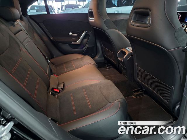 Mercedes-Benz CLA-Class CLA250 4MATIC