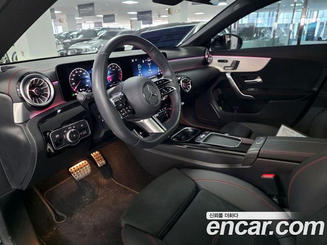 Mercedes-Benz CLA-Class CLA250 4MATIC