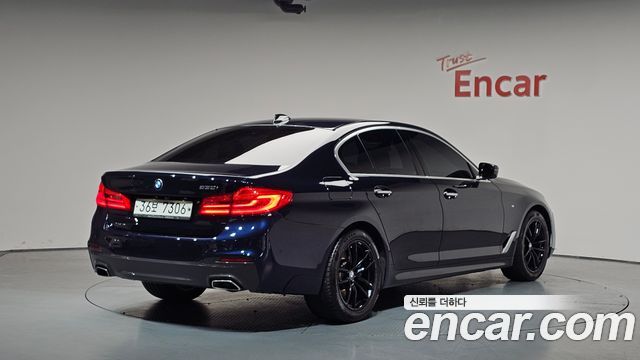 BMW 5-Series 530i M Sport Package Plus