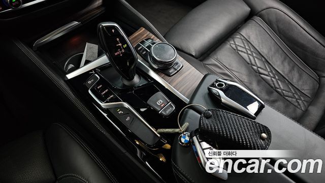 BMW 5-Series 530i M Sport Package Plus