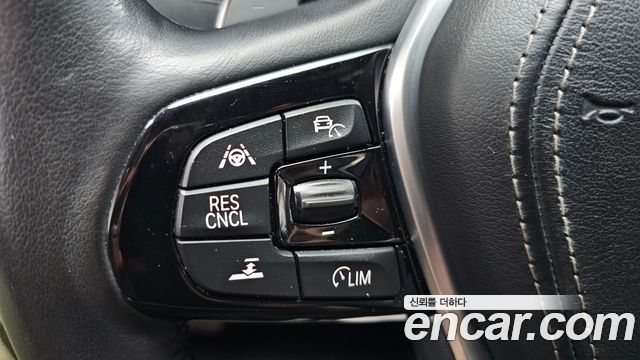 BMW 5-Series 530i M Sport Package Plus